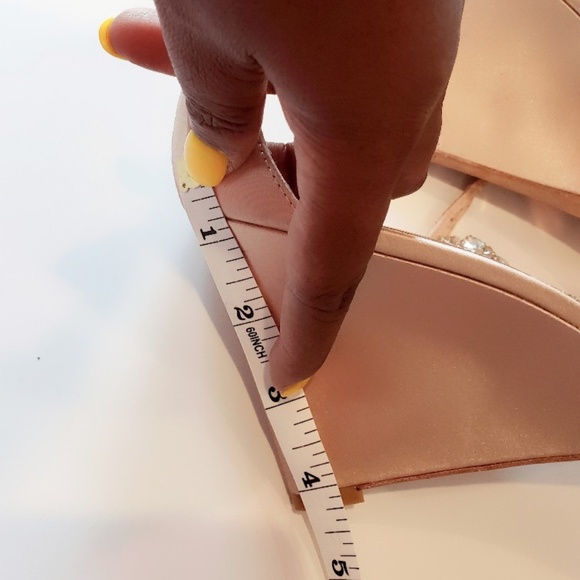 Badgley Mischka jeweled sandals - Picture 6 of 6